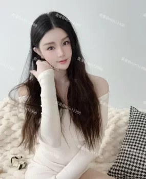 长相甜美胸挺粉嫩