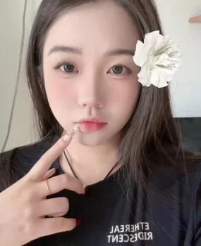 新区全套懒懒妹子