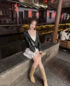 朝阳年轻漂亮南方妹子激情啪啪值得体验一下