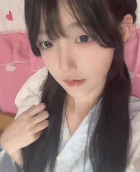 身材瘦小苗条的个人兼职