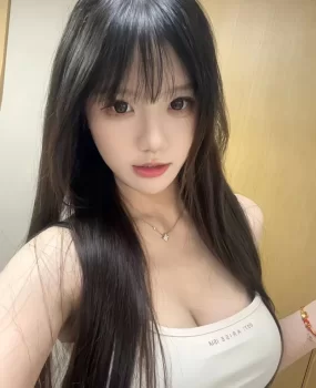 高颜值嘉嘉，大奶粉穴水多服务好