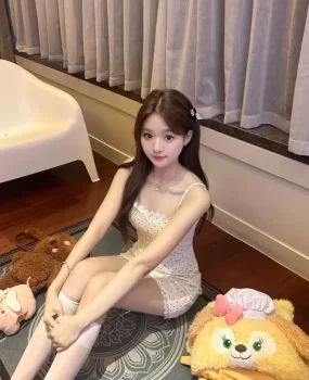 可爱小女生干的她叫爸爸