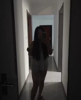 张家港兼职嫩妹 小坦克