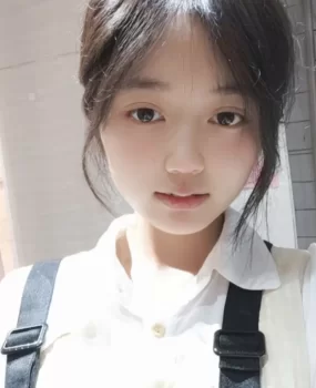 很有感觉的一个兼职小姐姐