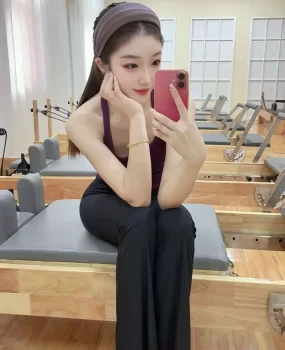 重庆性感瑜伽小姐姐