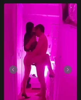 小蛮腰喷泉御姐静静微微