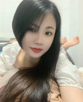 成都武侯极品长腿嫩妹鲍鱼粉嫩小穴紧 身材苗条 皮肤白皙滑腻手感好 性感可人