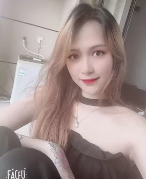 桂林七星区一会所约的19岁嫩妹，很漂亮很舒服