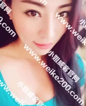 临幸了最近非常火爆的美女冬儿，名凤出马，与众不同，视频，真人完全没差