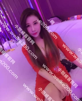 闪现高颜值红牌女神服务相当惊人给个赞