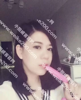 丰满风骚美女–佳佳