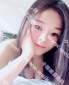 鼓楼约会99年嫩妞青春可人