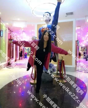 兼职楼凤地铁站上班的上海人