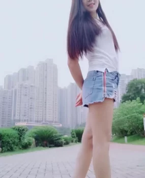 长宁小乐乐胸大皮肤嫩