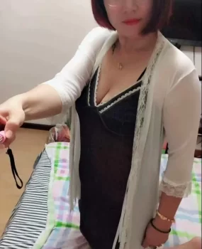 有缘巧遇一直想找而错过的一个少妇