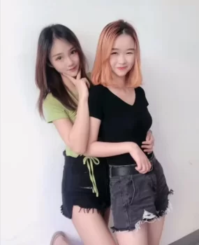 刚做的几个妹子