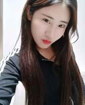 分享一个年前的小妞