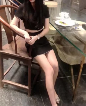 龙华98年小姐姐