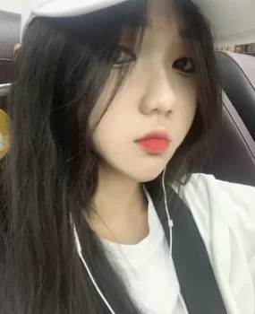 气质可爱的兼职小妹