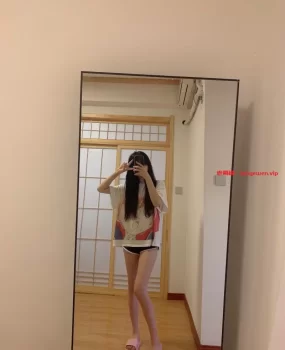 普陀刚下水三点粉美女