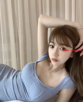 甘肃省兰州 外围模特兼职嫩逼水多波大屁股大丝袜制服泡泡浴调情简直