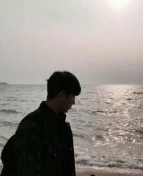 害羞腼腆的小哥哥