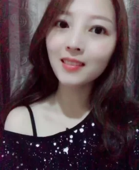 出台的漂亮小妹，很紧 玩得开，活好